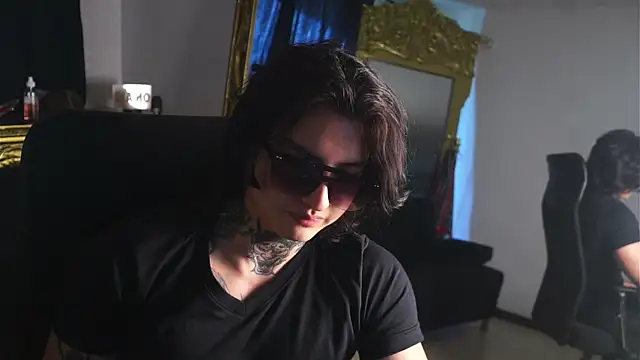 Snapshot of dantecoppolaa_ chatting on 1, 2, 2025 dantecoppolaa online show from 1, 2, 2025