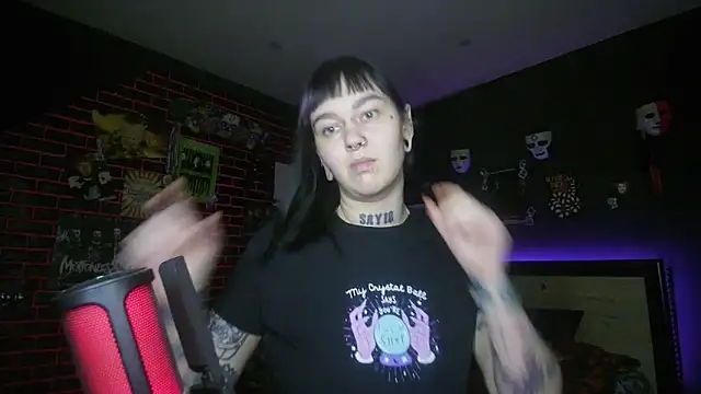 MoorderxDoll online show from 25, 11, 2025