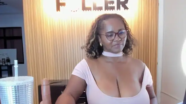 Snapshot of AliciaMiilf chatting on 11, 2, 2025 AliciaMiilf online show from 11, 2, 2025