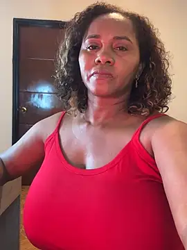 Snapshot of AliciaMiilf chatting on 18, 2, 2025 AliciaMiilf online show from 18, 2, 2025