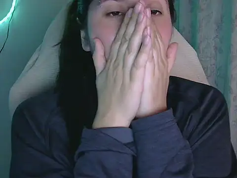 Snapshot of has_Zky chatting on 5, 2, 2026 has Zky online show from 5, 2, 2026