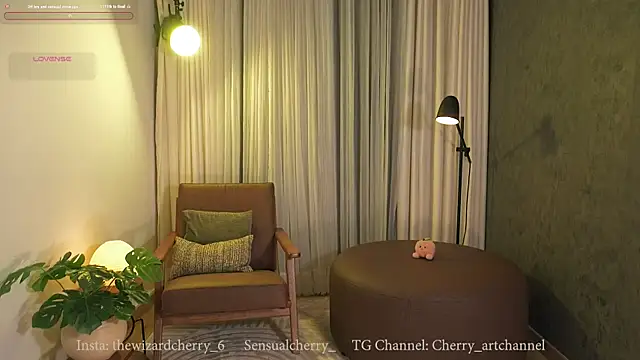 Snapshot of Miss_beee chatting on 21, 7, 2026 Miss beee online show from 21, 7, 2026