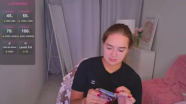 Snapshot of LovelyJessie chatting on 13, 4, 2026 LovelyJessie online show from 13, 4, 2026