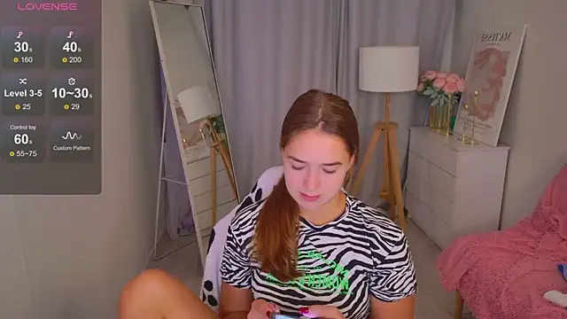 Snapshot of LovelyJessie chatting on 18, 5, 2026 LovelyJessie online show from 18, 5, 2026