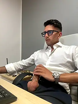 Snapshot of masterboss_ chatting on 11, 9, 2025 masterboss  online show from 11, 9, 2025