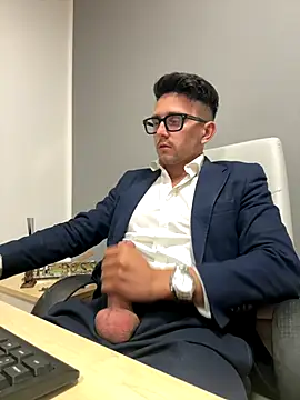 Snapshot of masterboss_ chatting on 3, 10, 2025 masterboss  online show from 3, 10, 2025