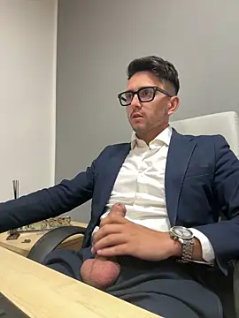 Snapshot of masterboss_ chatting on 6, 10, 2025 masterboss  online show from 6, 10, 2025