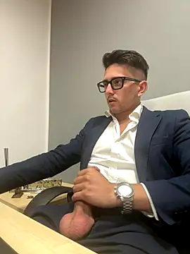 Snapshot of masterboss_ chatting on 13, 10, 2025 masterboss  online show from 13, 10, 2025