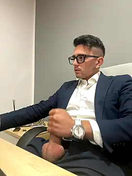 Snapshot of masterboss_ chatting on 29, 10, 2025 masterboss  online show from 29, 10, 2025