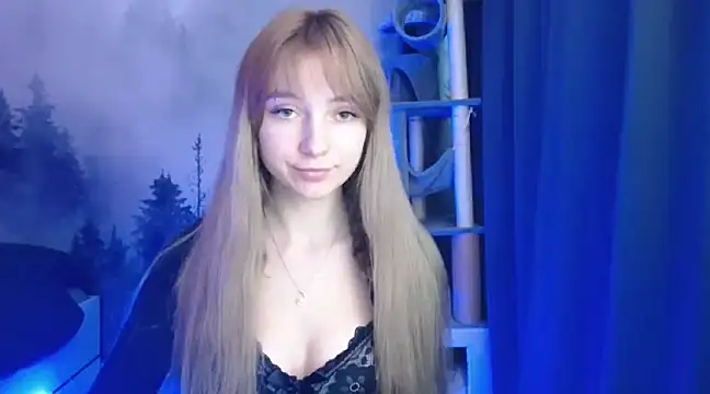 LuciaYoung online show from 12, 12, 2024