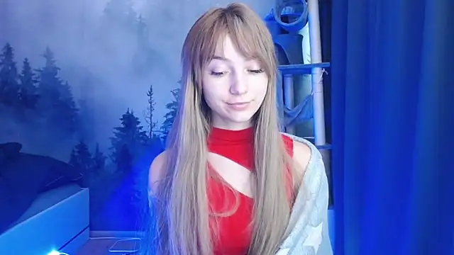 LuciaYoung online show from 13, 12, 2024