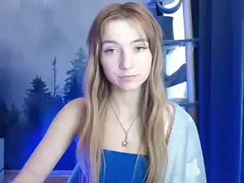 LuciaYoung online show from 7, 1, 2025