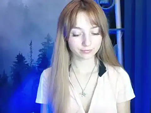 LuciaYoung online show from 7, 1, 2025