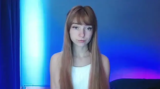 LuciaYoung online show from 13, 1, 2025