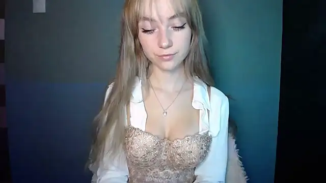 LuciaYoung online show from 16, 10, 2025