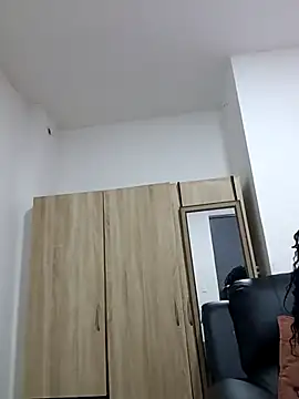 Snapshot of Issa_Km_ chatting on 28, 4, 2026 Issa Km online show from 28, 4, 2026