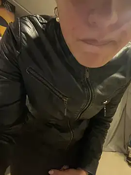 aangie  uwu online show from 3, 12, 2024