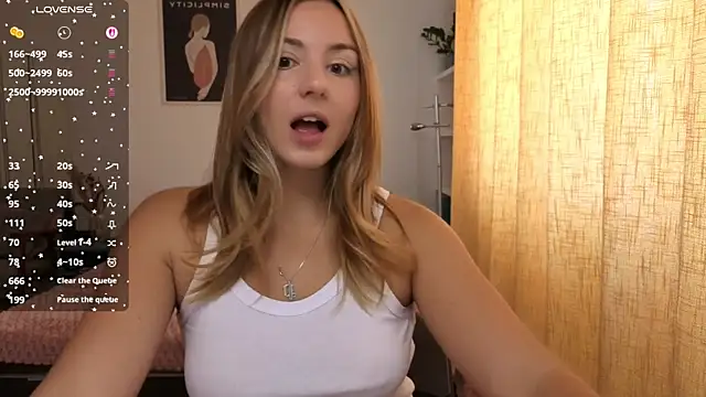 Snapshot of ThreeshaWhite chatting on 5, 8, 2026 ThreeshaWhite online show from 5, 8, 2026