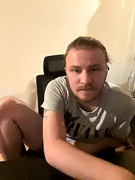 Snapshot of singer1911 chatting on 1, 12, 2024 singer1911 online show from 1, 12, 2024