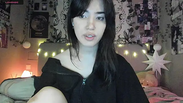 Anisawithlove online show from 3, 3, 2025