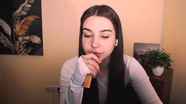 Lili magic online show from 10, 9, 2025