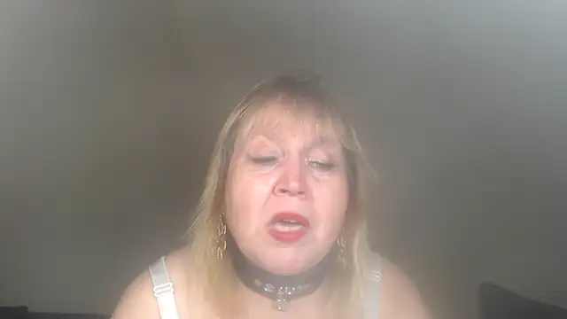 Snapshot of Blasflittchen chatting on 19, 3, 2025 Blasflittchen online show from 19, 3, 2025