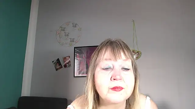 Snapshot of Blasflittchen chatting on 22, 11, 2025 Blasflittchen online show from 22, 11, 2025