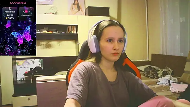 babywaifu online show from 27, 9, 2025