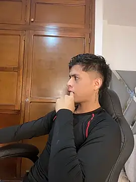 Snapshot of Niicky1_ chatting on 6, 3, 2025 Niicky1 online show from 6, 3, 2025