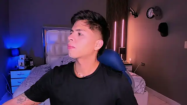 Snapshot of Niicky1_ chatting on 14, 3, 2025 Niicky1 online show from 14, 3, 2025