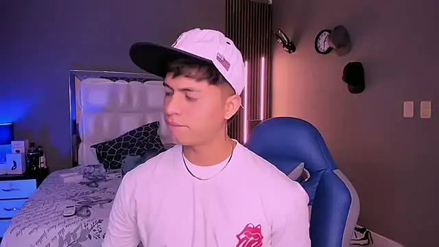 Snapshot of Niicky1_ chatting on 19, 3, 2025 Niicky1 online show from 19, 3, 2025