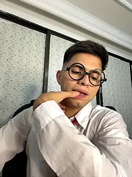 Snapshot of Niicky1_ chatting on 12, 9, 2025 Niicky1 online show from 12, 9, 2025