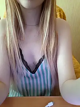 Snapshot of Elza_kom chatting on 17, 2, 2026 Elza kom online show from 17, 2, 2026