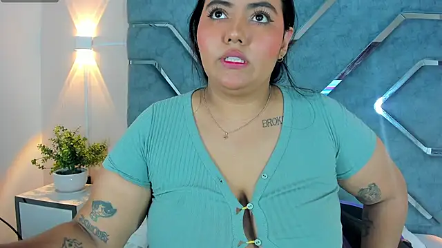 LucciaPorter online show from 30, 6, 2026