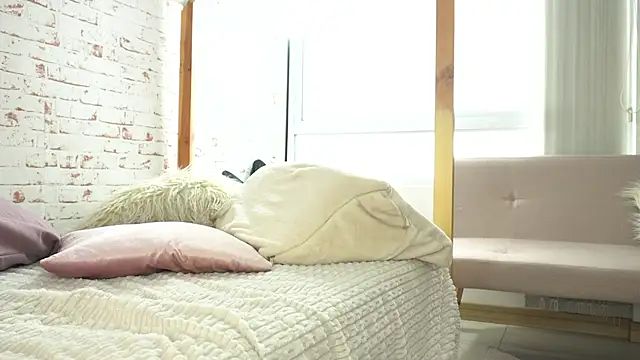 Sofhia cruz online show from 6, 4, 2026