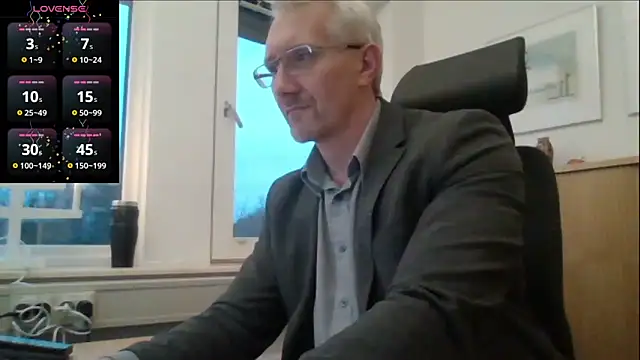 tom-swede online show from 5, 12, 2025