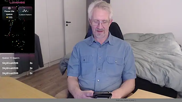 Snapshot of tom-swede chatting on 17, 3, 2026 tom-swede online show from 17, 3, 2026