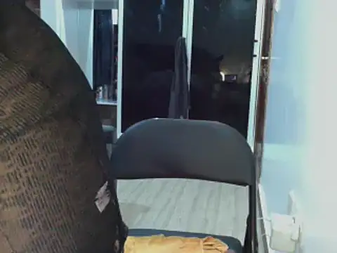 Nevvy Pretty online show from 21, 1, 2025