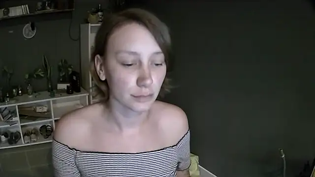 Snapshot of stupid_babybird chatting on 28, 2, 2025 stupid babybird online show from 28, 2, 2025