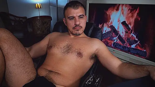 Snapshot of officeman7 chatting on 15, 1, 2025 officeman7 online show from 15, 1, 2025