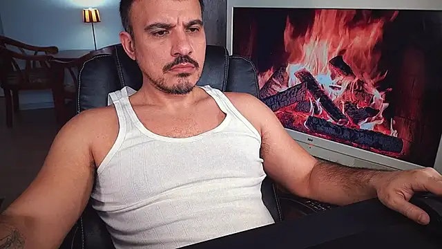 Snapshot of officeman7 chatting on 25, 1, 2025 officeman7 online show from 25, 1, 2025