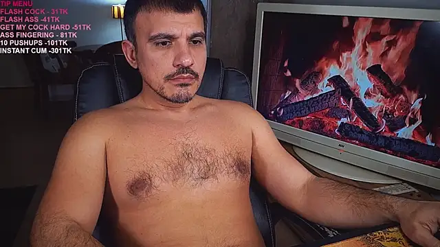 Snapshot of officeman7 chatting on 4, 3, 2025 officeman7 online show from 4, 3, 2025