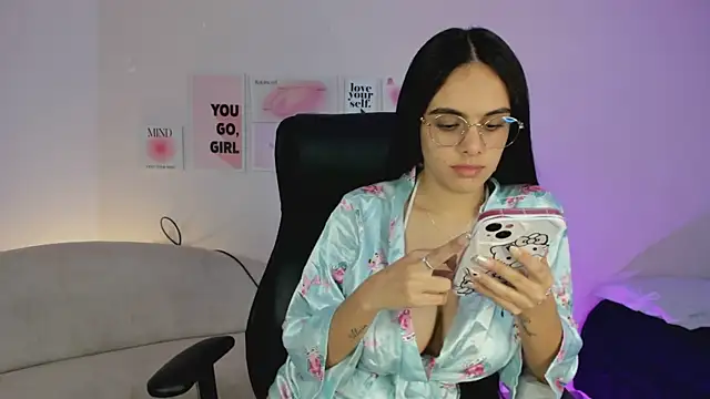 Snapshot of ChloeHarper_ chatting on 10, 2, 2025 ChloeHarper online show from 10, 2, 2025