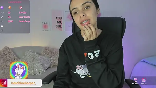 Snapshot of ChloeHarper_ chatting on 4, 3, 2025 ChloeHarper online show from 4, 3, 2025