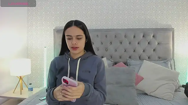 Snapshot of ChloeHarper_ chatting on 17, 6, 2026 ChloeHarper online show from 17, 6, 2026