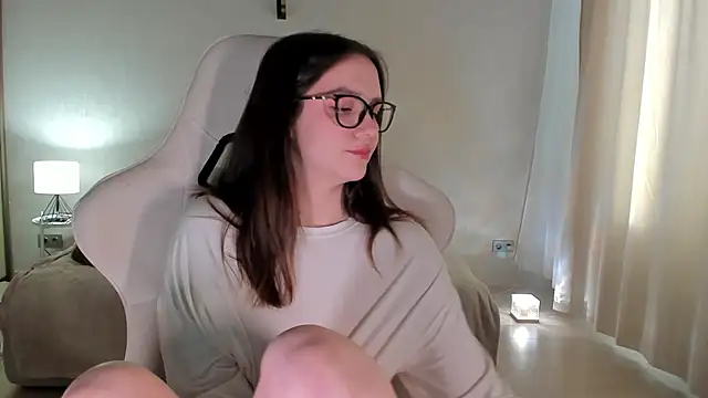 Sonia moon  online show from 15, 1, 2025