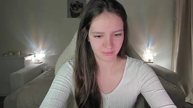 Sonia moon  online show from 5, 10, 2025