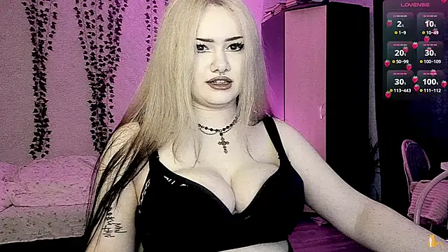Snapshot of strawberry_elfcat chatting on 10, 6, 2026 strawberry elfcat online show from 10, 6, 2026
