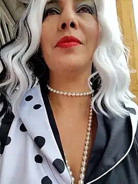 Snapshot of scarlett_moore chatting on 31, 10, 2025 scarlett moore online show from 31, 10, 2025