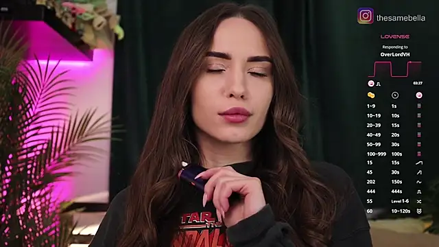 Snapshot of BabyYoda- chatting on 27, 10, 2025 BabyYoda- online show from 27, 10, 2025